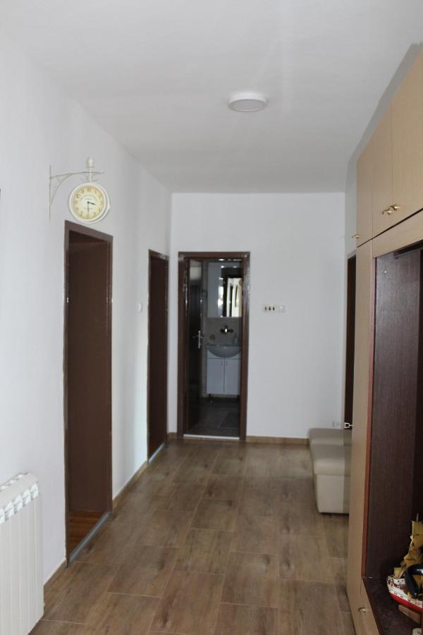 M Apartment Versec Kültér fotó